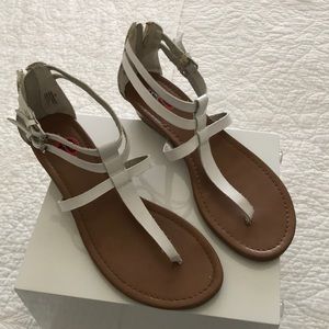 Express sandals
